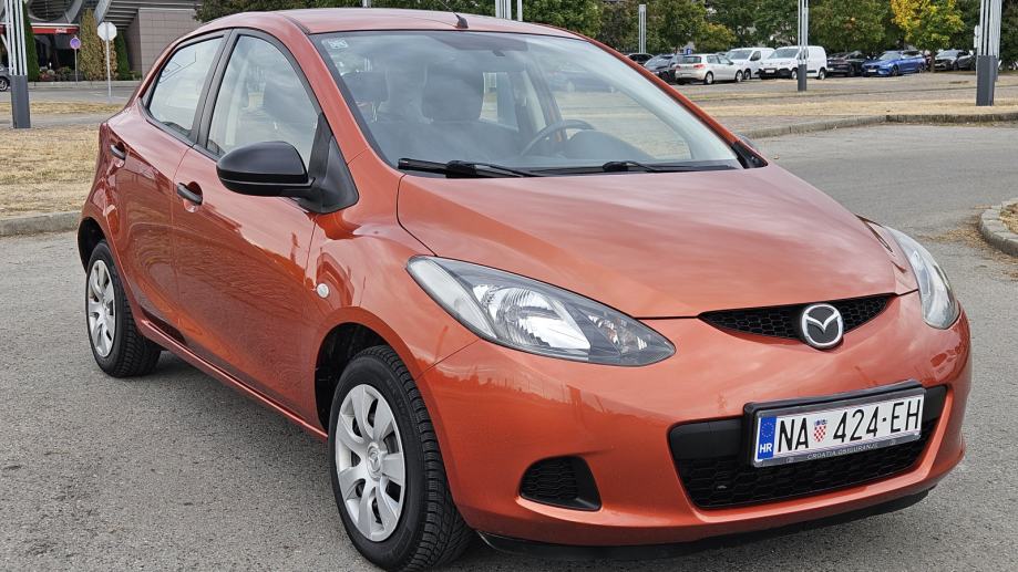 Mazda 2 1,3 i CE Pro Klima, Abs, Daljinsko, El podizači, Reg.do 6/2027, fotografija 3