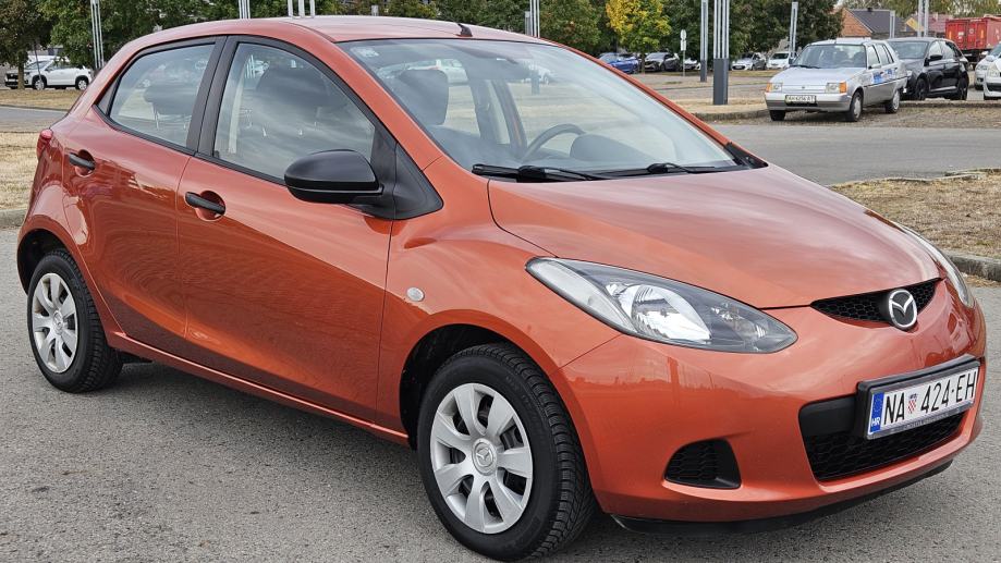 Mazda 2 1,3 i CE Pro Klima, Abs, Daljinsko, El podizači, Reg.do 6/2027, fotografija 5