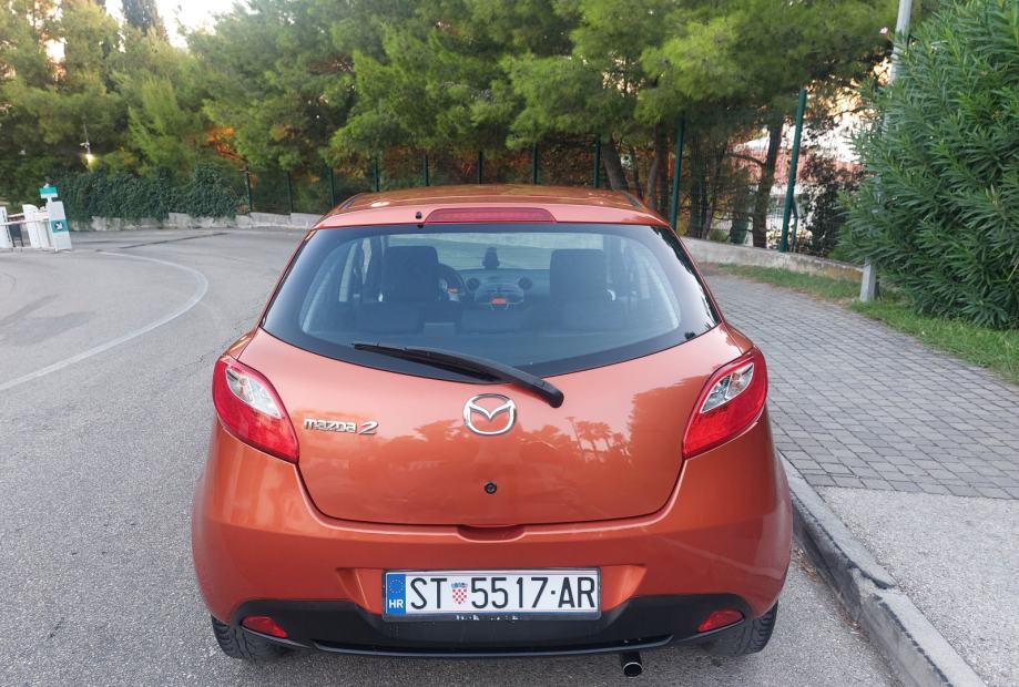 Mazda 2 1,3 i CE, fotografija 10