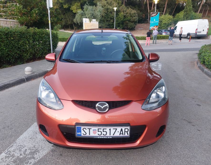 Mazda 2 1,3 i CE, fotografija 7