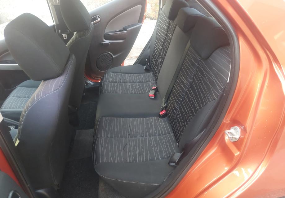 Mazda 2 1,3 i CE, fotografija 15