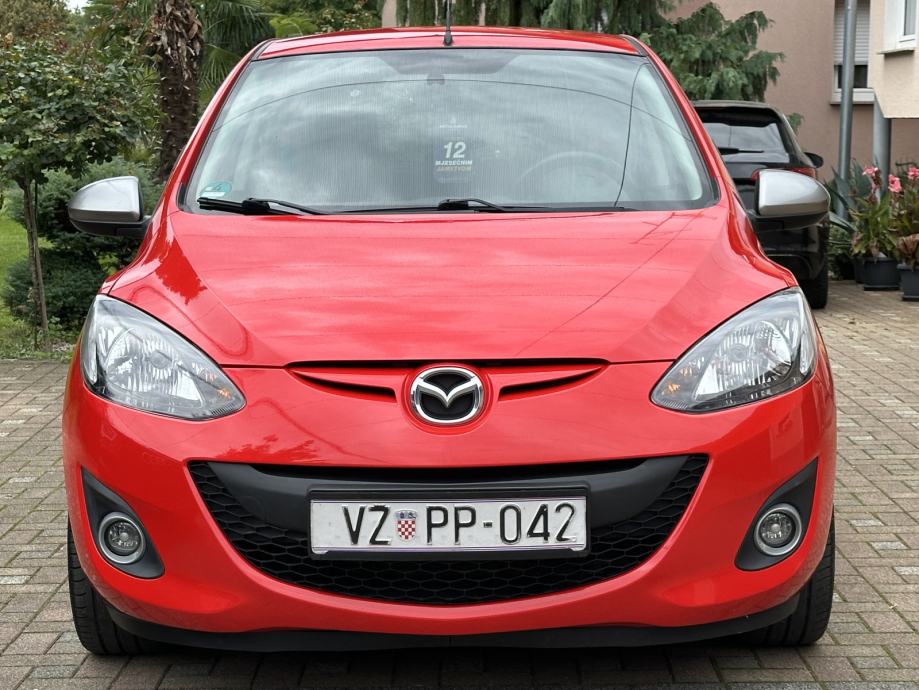 Mazda 2 1,3 i * NAVI * GARANCIJA 12 MJESECI *, fotografija 2