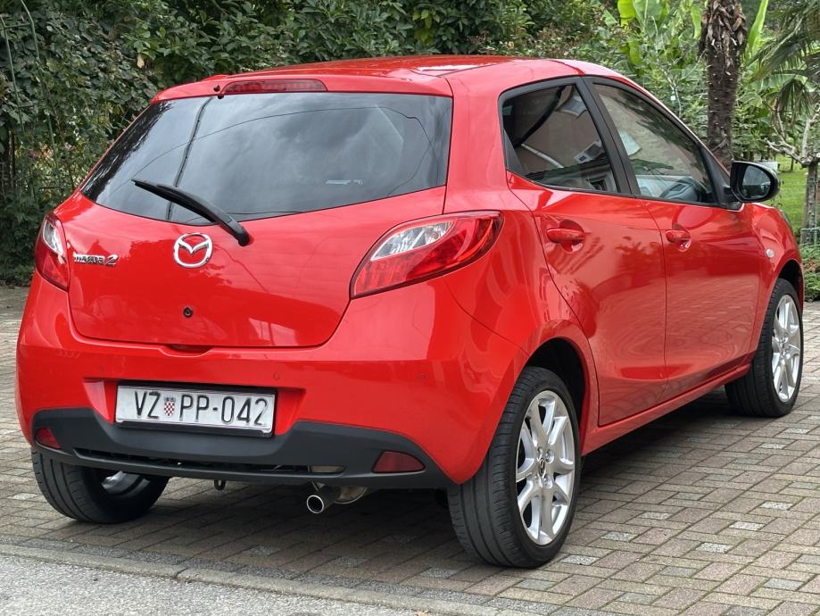 Mazda 2 1,3 i * NAVI * GARANCIJA 12 MJESECI *, fotografija 4