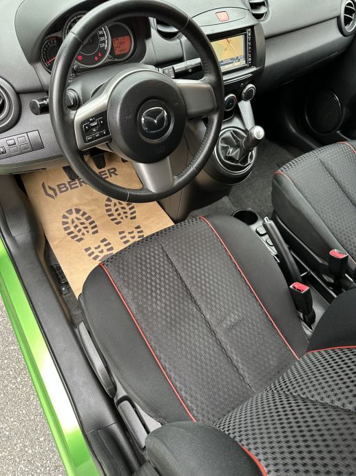Mazda 2 1,3 i TE, fotografija 7