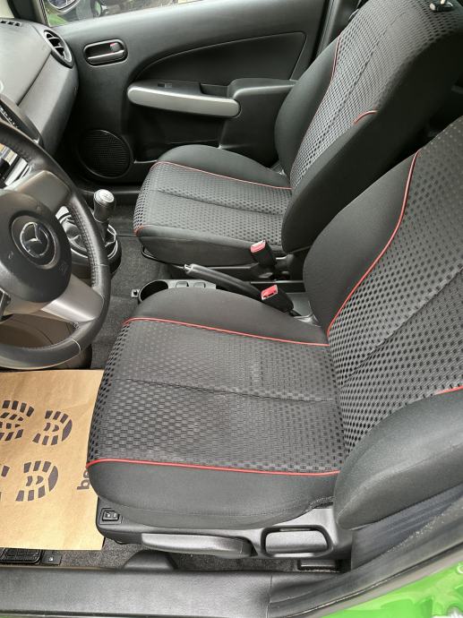 Mazda 2 1,3 i TE, fotografija 8