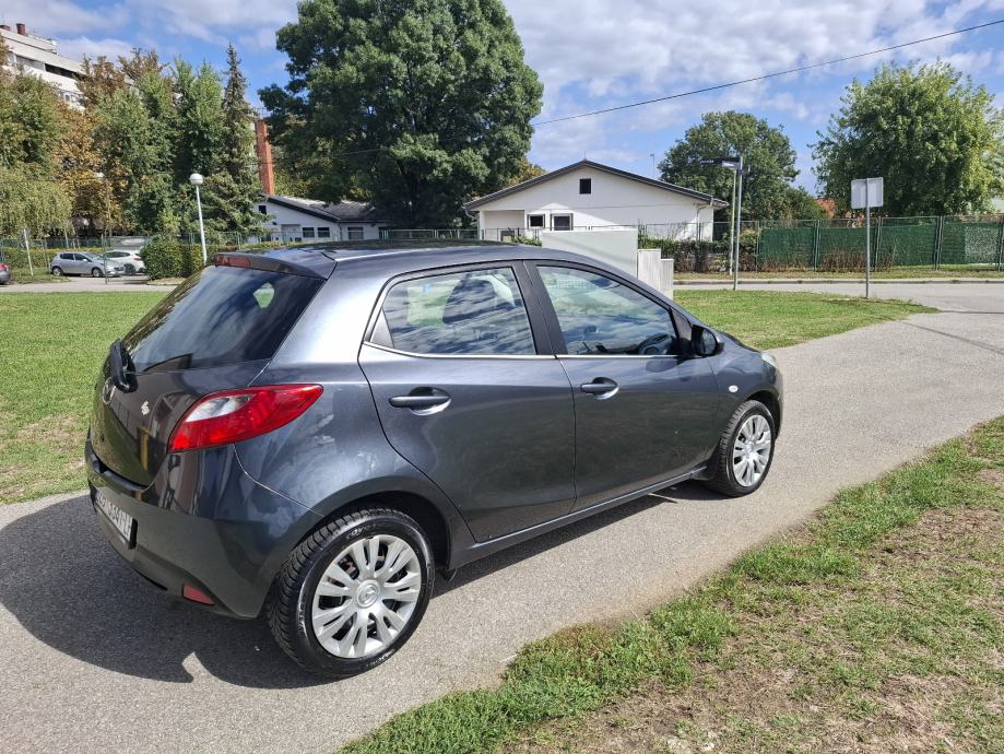 Mazda 2 1.4 Diesel 2009g.reg.1 god, fotografija 13