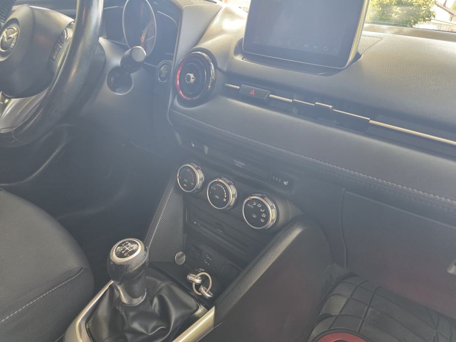 Mazda CX-3, fotografija 14