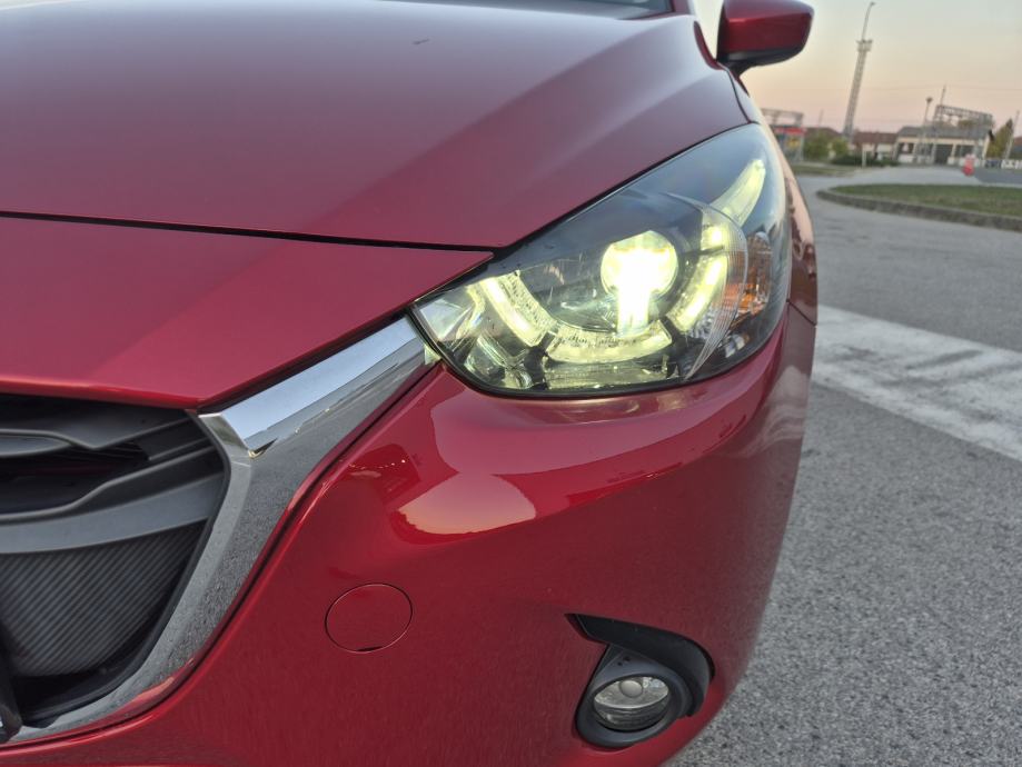 Mazda 2 REVOLUTION 66200km,Led farovi, fotografija 15