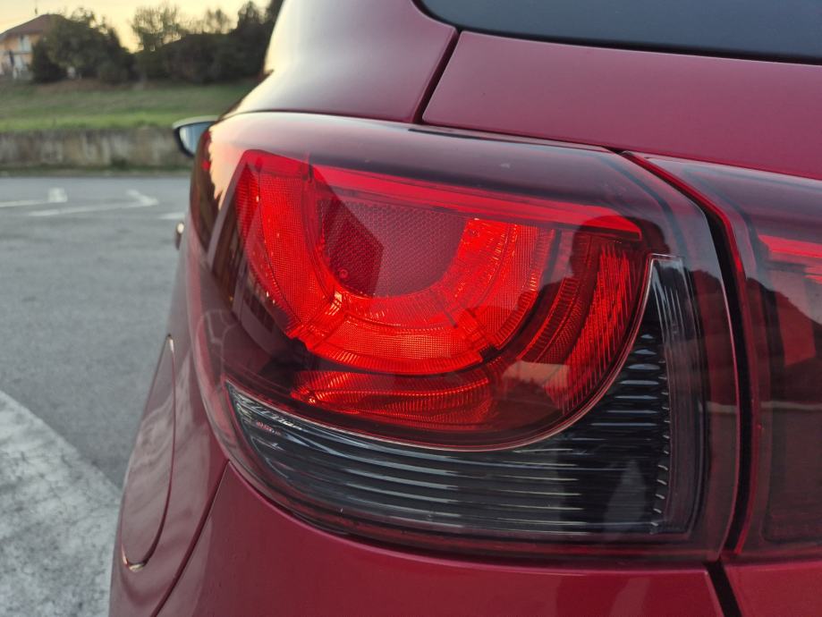 Mazda 2 REVOLUTION 66200km,Led farovi, fotografija 16
