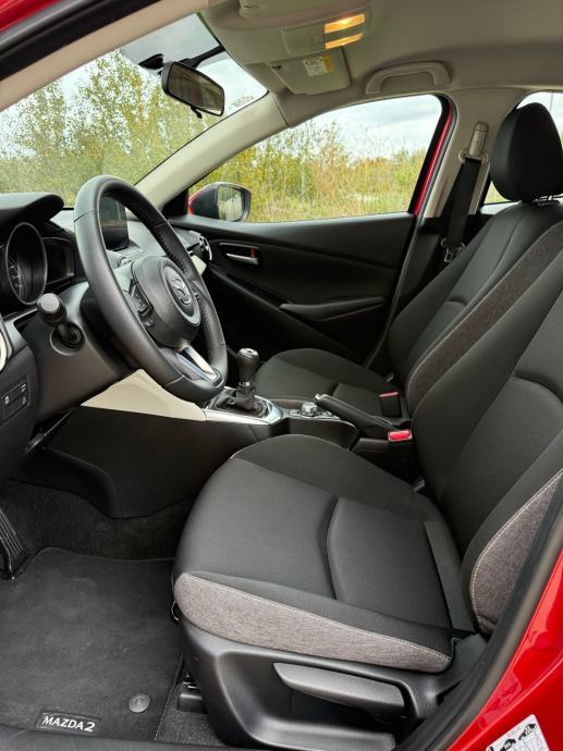 Mazda 2, fotografija 9