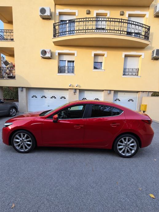 Mazda 3 1.5 skyactiv, automatik, full oprema, redovan servis, Zagreb, fotografija 2