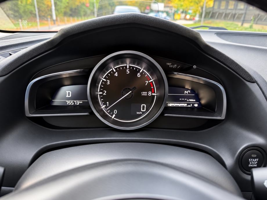Mazda 3 1.5 skyactiv, automatik, full oprema, redovan servis, Zagreb, fotografija 7