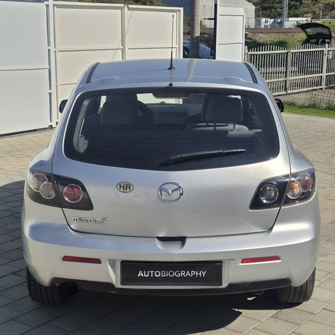 Mazda 3 1,6 benzinac ● HR auto, fotografija 4