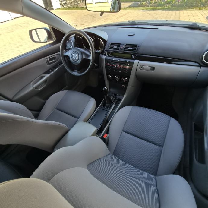 Mazda 3 1,6 benzinac ● HR auto, fotografija 8