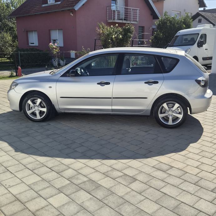 Mazda 3 1,6 benzinac ● HR auto, fotografija 6