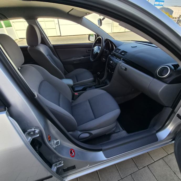 Mazda 3 1,6 benzinac ● HR auto, fotografija 9