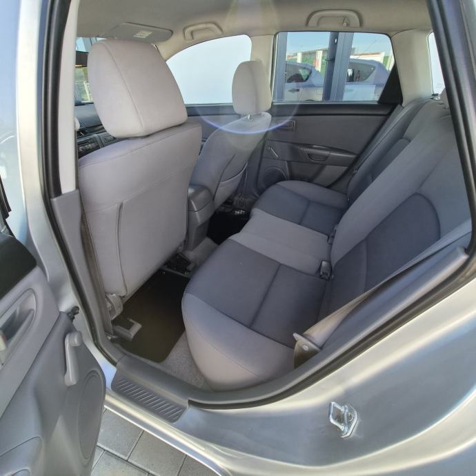 Mazda 3 1,6 benzinac ● HR auto, fotografija 11