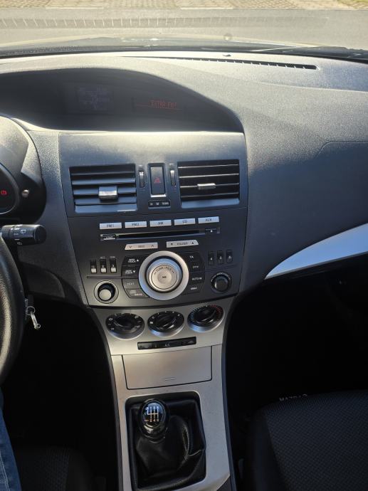Mazda 3 1.6 diesel 85 kw 2011 god .može kupnja na kreditne kartice, fotografija 12