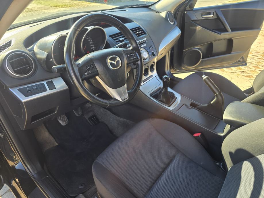 Mazda 3 1.6 diesel 85 kw 2011 god .može kupnja na kreditne kartice, fotografija 14