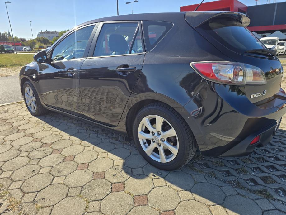Mazda 3 1.6 diesel 85 kw 2011 god .može kupnja na kreditne kartice, fotografija 2