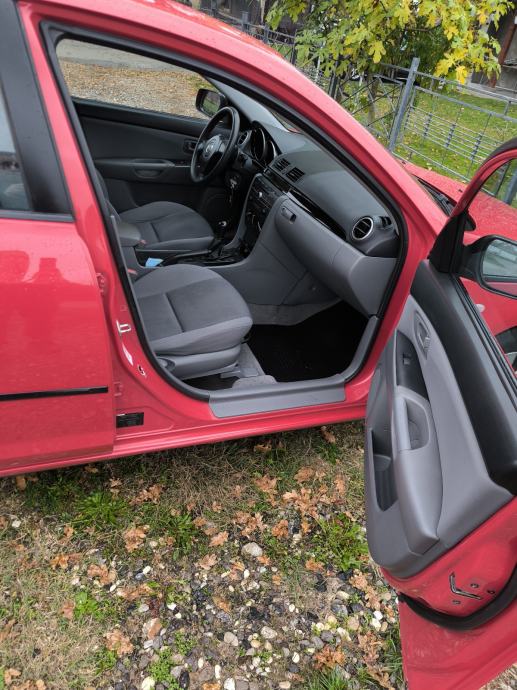 Mazda 3 1.6diesel,odlična, fotografija 6