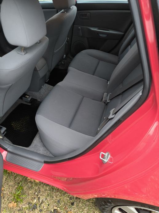 Mazda 3 1.6diesel,odlična, fotografija 9