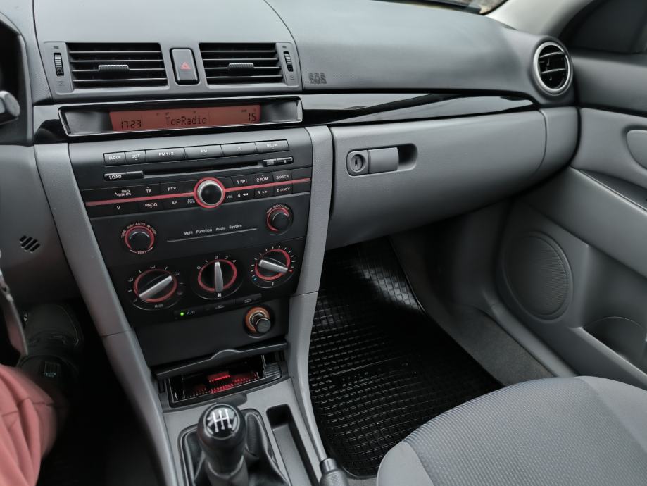 Mazda 3 1.6diesel,odlična, fotografija 13