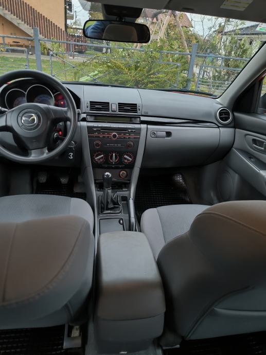 Mazda 3 1.6diesel,odlična, fotografija 14