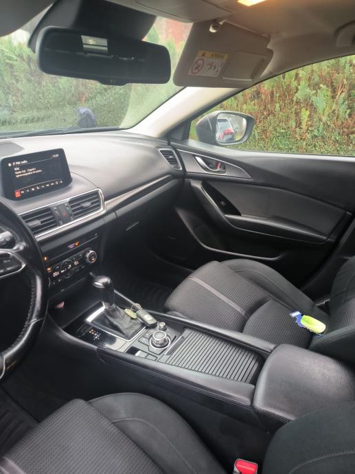 Mazda 3 2.2 automatik, fotografija 4