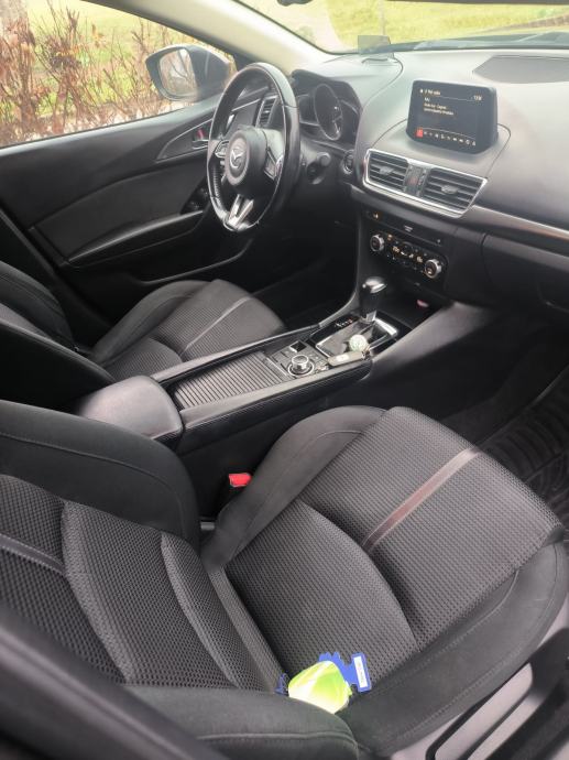 Mazda 3 2.2 automatik, fotografija 8
