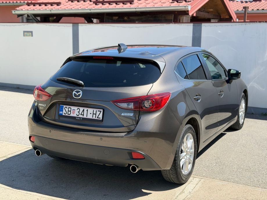 Mazda 3 2.2 SkyActive Disel, fotografija 4