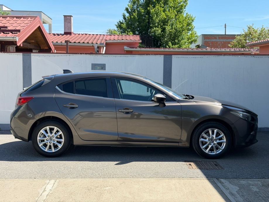 Mazda 3 2.2 SkyActive Disel, fotografija 5