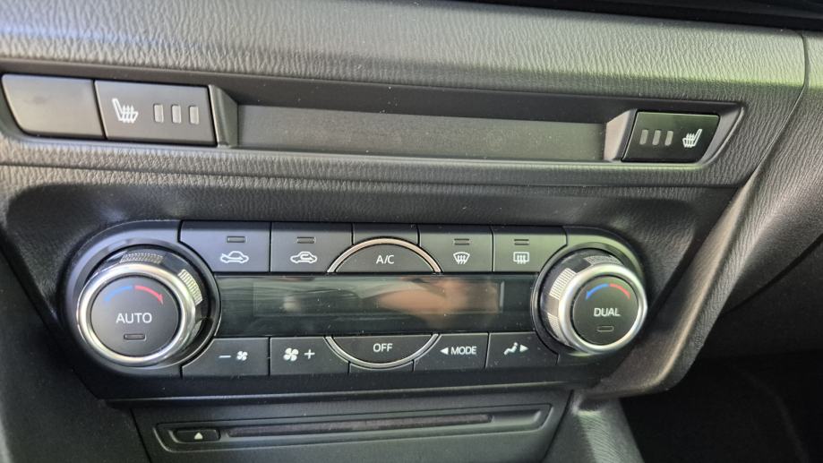 Mazda 3 Cd150 hatchback, fotografija 11
