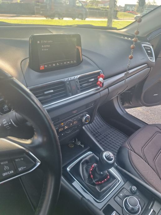 Mazda 3 CD150, fotografija 17