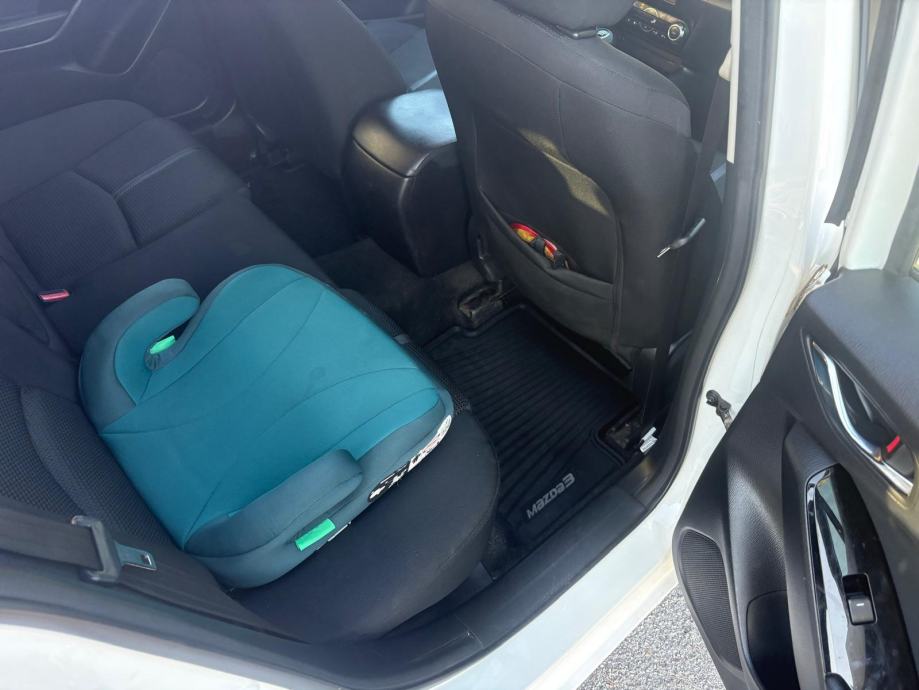 Mazda 3 G120, fotografija 5