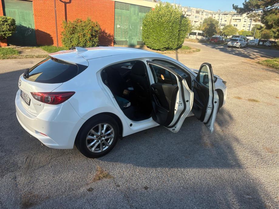 Mazda 3 G120, fotografija 12