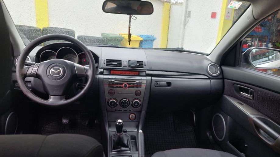 Mazda 3 reg. 9/2027, fotografija 3
