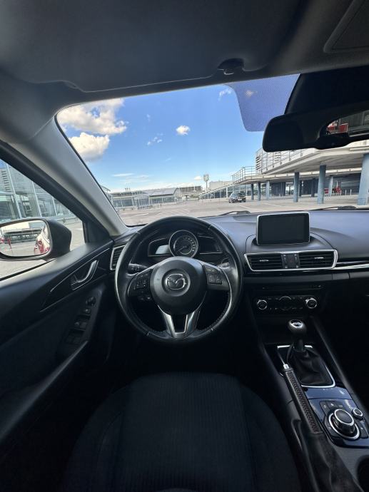 Mazda 3 Sport 1.5 Skyactiv-D, 144000km, u odličnom stanju, fotografija 2