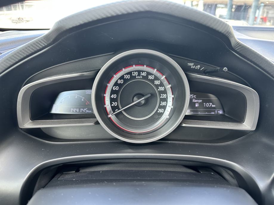 Mazda 3 Sport 1.5 Skyactiv-D, 144000km, u odličnom stanju, fotografija 3