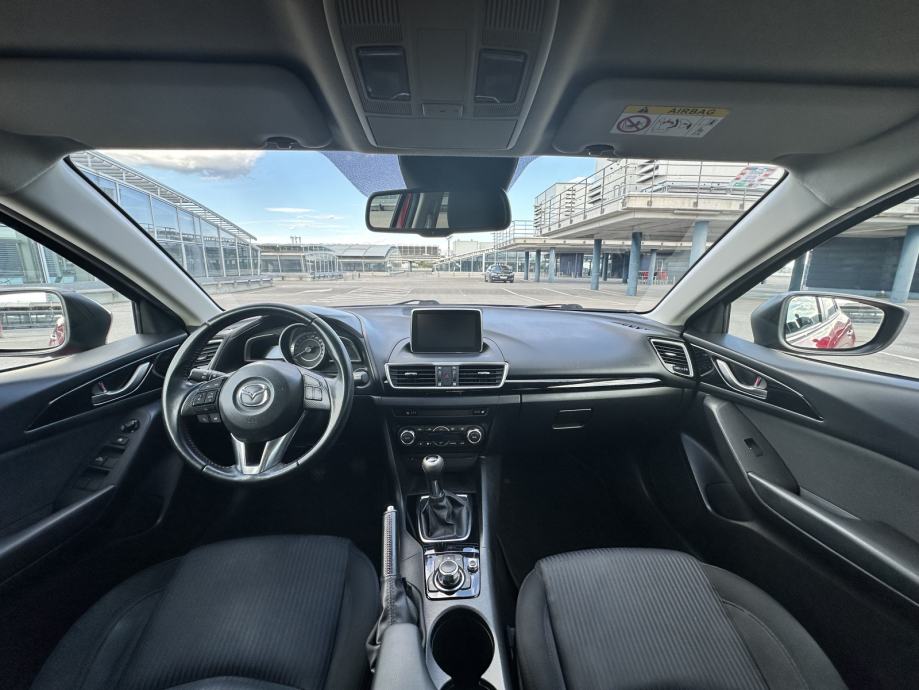 Mazda 3 Sport 1.5 Skyactiv-D, 144000km, u odličnom stanju, fotografija 4