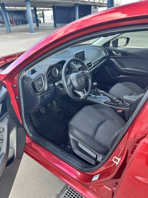 Mazda 3 Sport 1.5 Skyactiv-D, 144000km, u odličnom stanju, fotografija 5