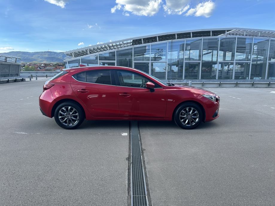 Mazda 3 Sport 1.5 Skyactiv-D, 144000km, u odličnom stanju, fotografija 9