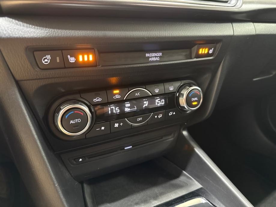 Mazda 3 Sport G165 Sports-Line KAMERA HUD BOSE Snowflake White Metalic, fotografija 12