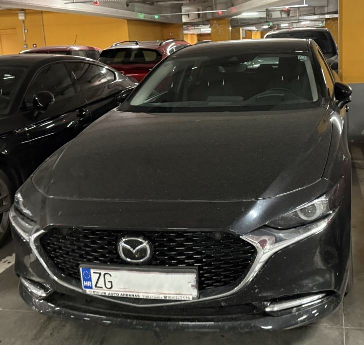 Mazda 3 X186 sedan automatik, prvi vlasnik, Bose audio, fotografija 6