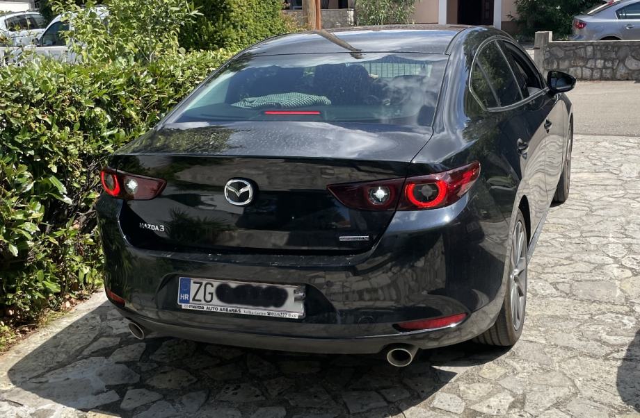Mazda 3 X186 sedan automatik, prvi vlasnik, Bose audio, fotografija 7