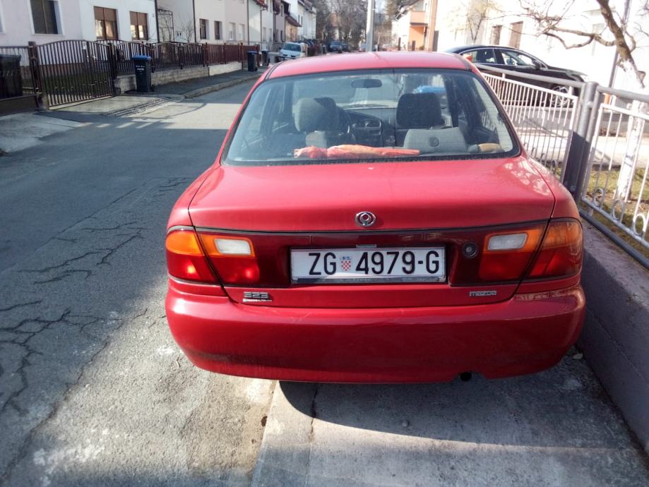 Мазда 323 1996