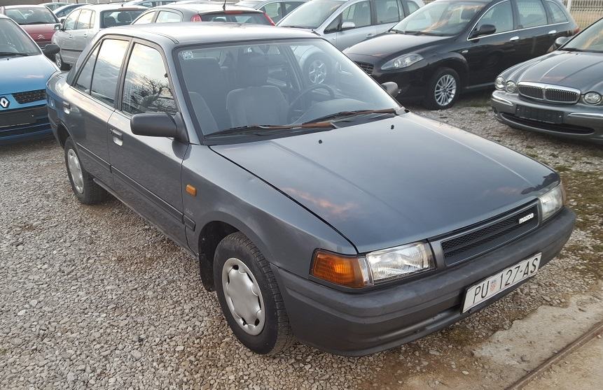 Mazda 323 1,6 od 1. Vlasnika GARAŽIRANA, 1990 god.