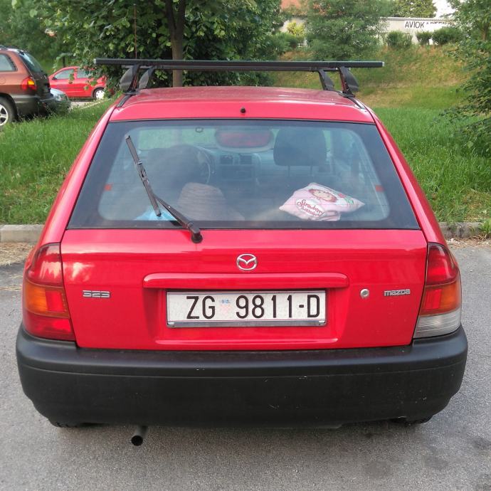 Мазда 323 1998 года