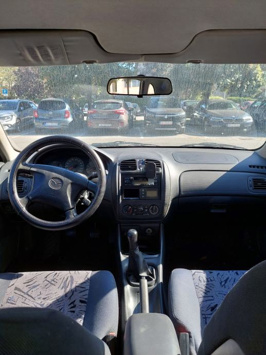 Mazda 323 F 1,5 i, fotografija 4