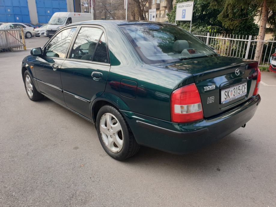 Мазда 323 2001
